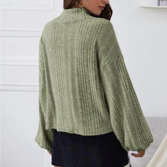 BUNDLE mock neck Sweaters small - Picture 3 of 8